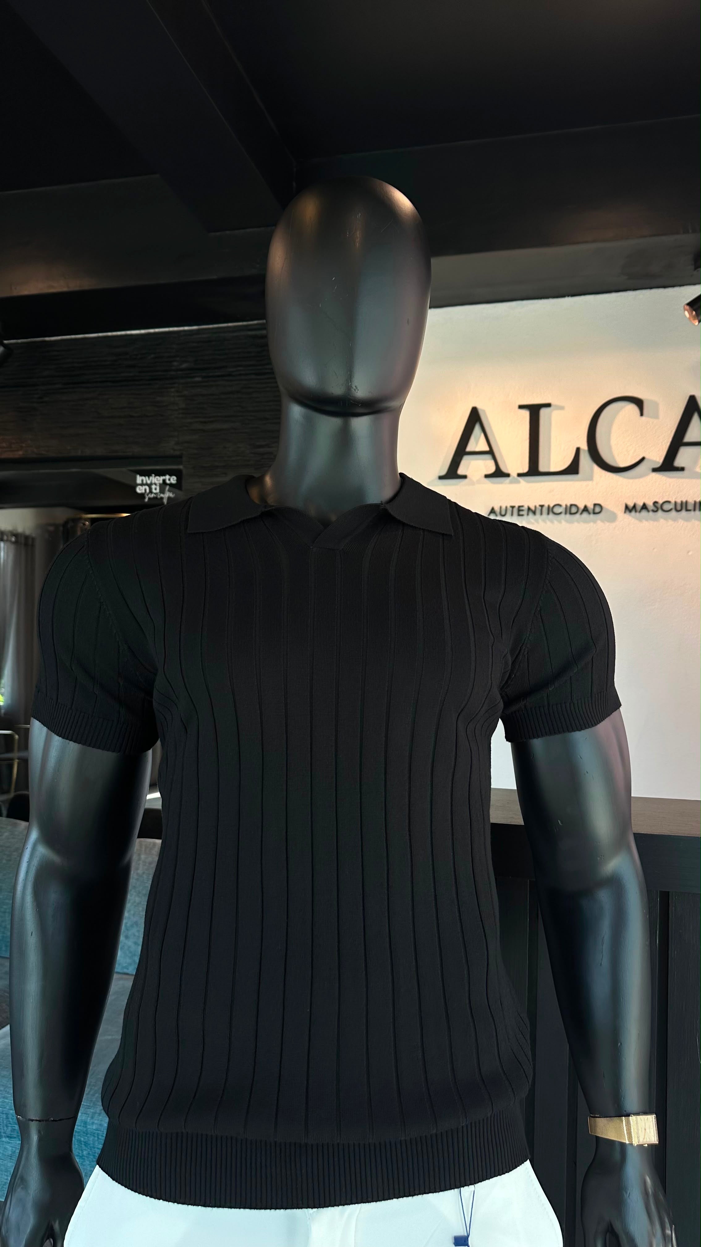 Polo acanalada premium negra